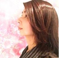 電話占いカリスで恋愛相談が当たる占い師　桃那(もな)先生の画像