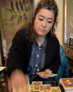 奈良の当たる占い師　奈良町長屋ふしぎ堂のカミユ・Ｆ・薫先生の画像