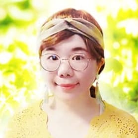 電話占いリエルで当たる人気の占い師 堀 四葉(ほり よつは)先生の画像