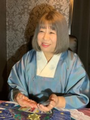 東京で当たる霊視占いの占い師(霊能者)・占いの館千里眼の七十八(ななとわ)先生