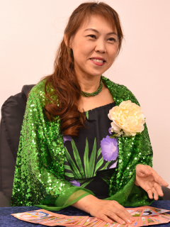 占いの館千里眼 大宮駅前東口店の占い師・Aloha(あろは)先生